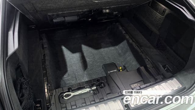 BMW X6 2021 — Photo 29/33
