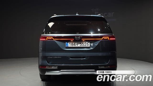 Kia Carnival 2021 — Фото 4/20