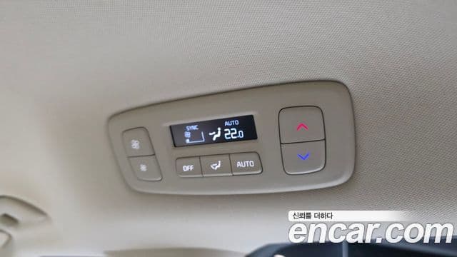 Kia Carnival 2021 — Фото 18/20