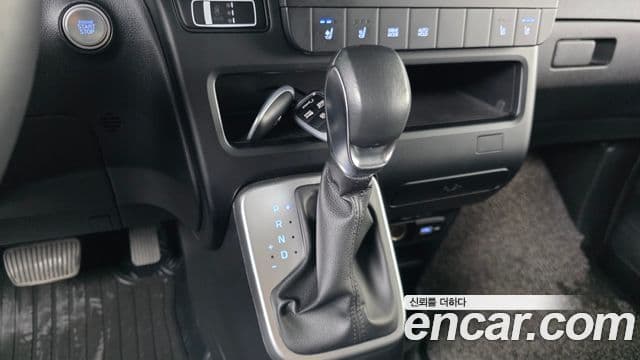 Hyundai Staria 2021 — Şəkil 9/20