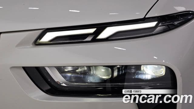 BMW X7 2023 — Photo 8/35