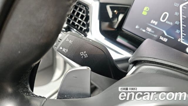 BMW X7 2023 — Photo 24/35
