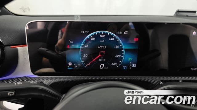 Mercedes-Benz A-Class 2019 — Photo 22/31