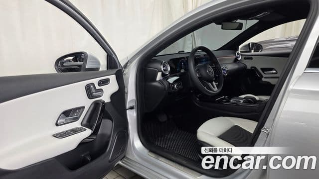 Mercedes-Benz A-Class 2019 — Photo 31/31