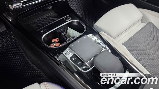Mercedes-Benz A-Class 2019 — Photo 7/31
