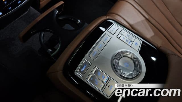 Genesis Electrified G80 2020 — ფოტო 18/20