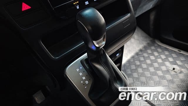 Hyundai Staria 2024 — Фото 9/20
