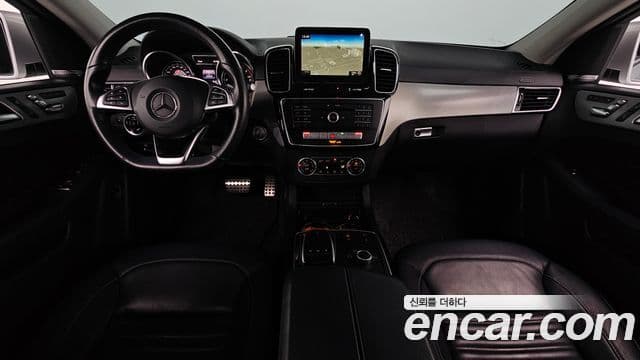 Mercedes-Benz GLE-Class 2018 — ფოტო 7/20