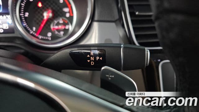 Mercedes-Benz GLE-Class 2018 — ფოტო 9/20