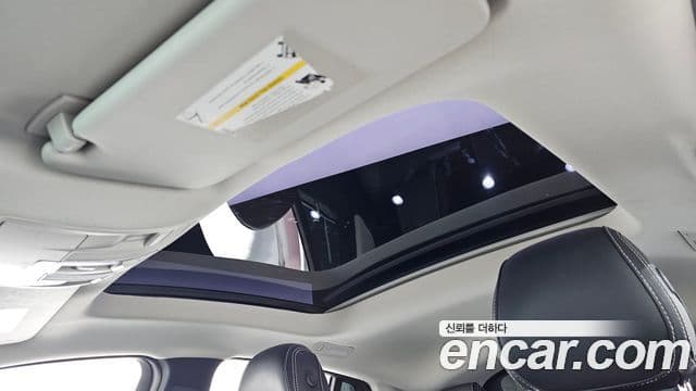 Mercedes-Benz GLE-Class 2018 — ფოტო 17/20