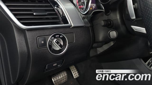 Mercedes-Benz GLE-Class 2018 — ფოტო 18/20