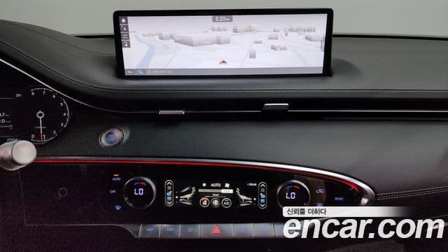Genesis GV70 2021 — ფოტო 11/20