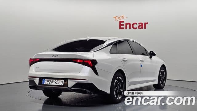 Kia K5 2023 — Şəkil 2/20