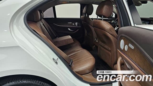 Mercedes-Benz E-Class 2020 — Şəkil 11/20