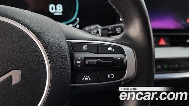 Kia Sportage 2022 — ფოტო 14/20