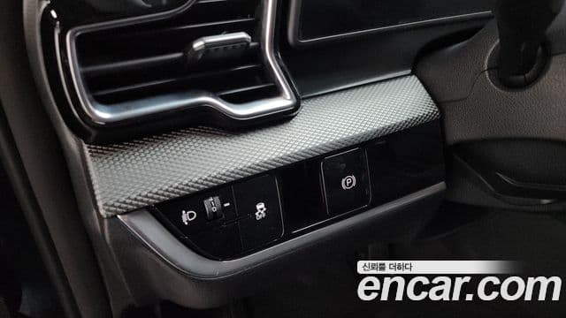 Kia Sportage 2022 — ფოტო 18/20
