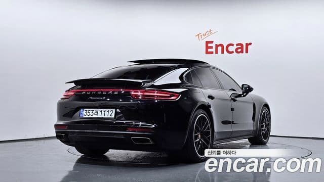 Porsche Panamera 2018 — ფოტო 6/20