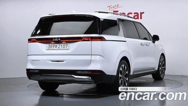 Kia Carnival 2022 — ფოტო 2/20
