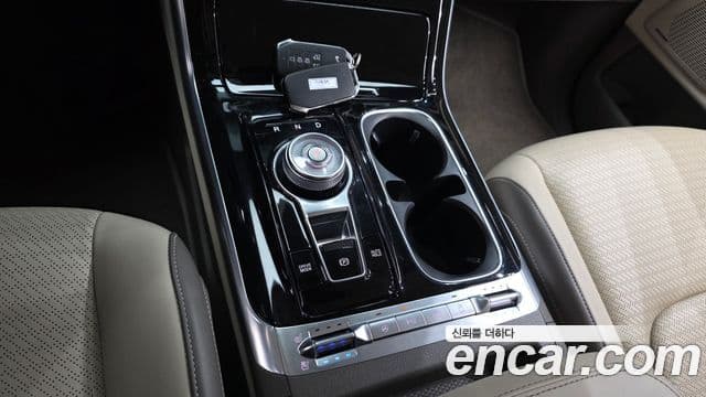 Kia Carnival 2022 — ფოტო 9/20