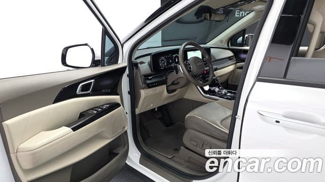 Kia Carnival 2022 — ფოტო 10/20