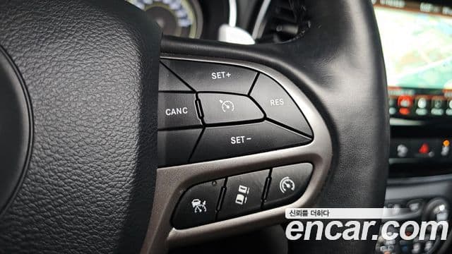 Jeep Cherokee 2021 — Photo 3/38