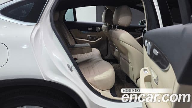 Mercedes-Benz GLC-Class 2019 — Şəkil 12/20