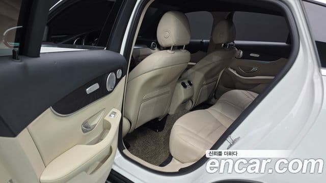 Mercedes-Benz GLC-Class 2019 — Şəkil 13/20