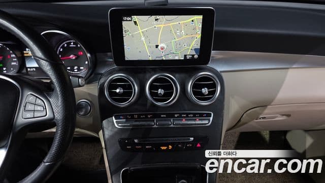 Mercedes-Benz GLC-Class 2019 — Şəkil 14/20