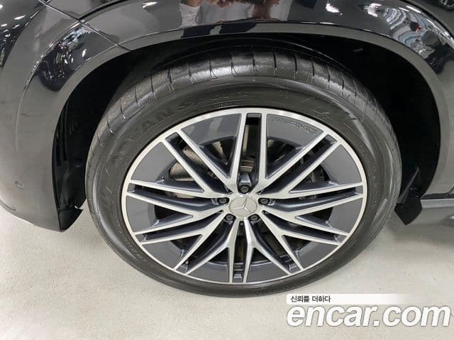 Mercedes-Benz GLE-Class 2025 — Photo 12/17