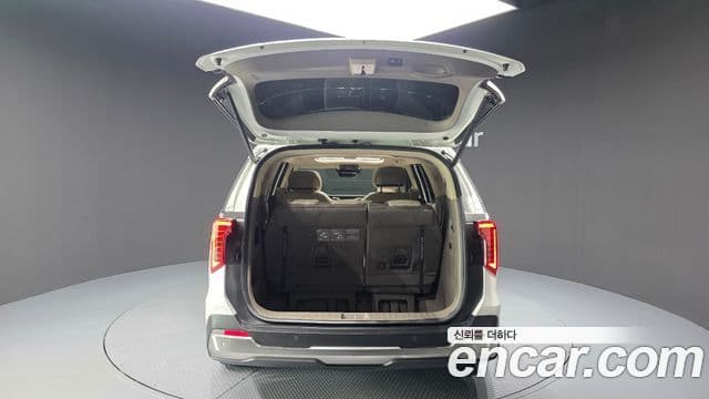 Kia Carnival 2024 — Şəkil 21/37