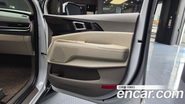 Kia Carnival 2024 — Şəkil 30/37