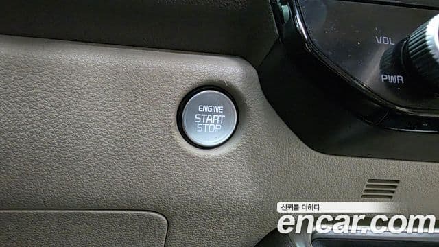 Kia Carnival 2024 — Photo 24/37