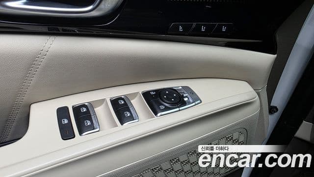 Kia Carnival 2024 — Photo 18/37