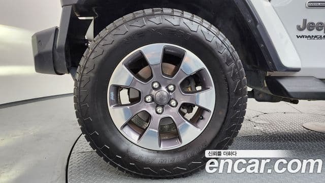 Jeep Wrangler 2020 — Şəkil 28/30