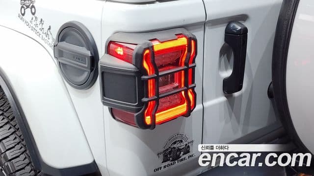 Jeep Wrangler 2020 — Şəkil 22/30