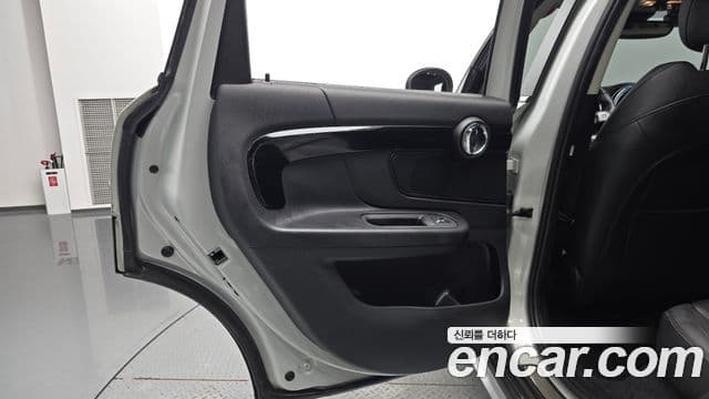 Mini Cooper D Countryman 2021 — Photo 28/34