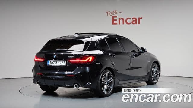 BMW 1 Series 2021 — ფოტო 2/20