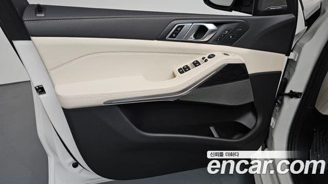 BMW X5 2025 — Photo 33/36