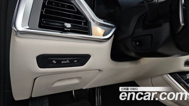 BMW X5 2025 — Photo 21/36
