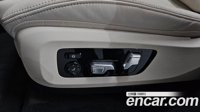 BMW X5 2025 — Photo 28/36