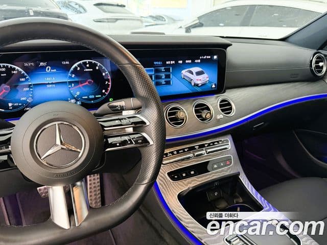 Mercedes-Benz E-Class 2021 — ფოტო 5/20