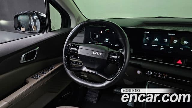 Kia Carnival 2025 — ფოტო 13/20