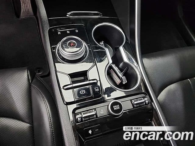 Kia K5 2021 — ფოტო 7/19