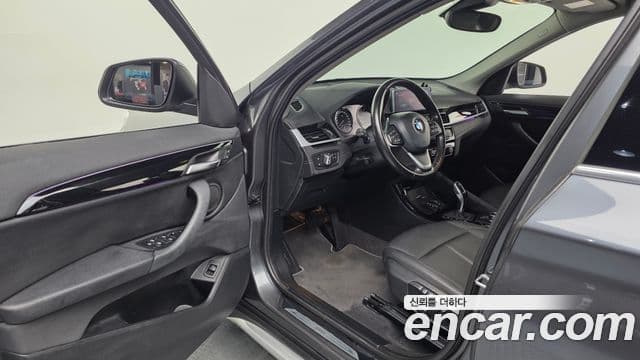 BMW X1 2022 — Şəkil 10/20