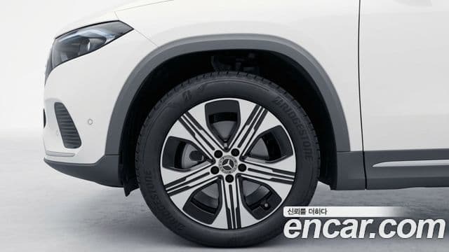 Mercedes-Benz EQA 2025 — ფოტო 1/12