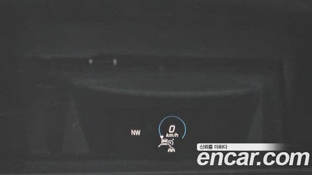 Mercedes-Benz E-Class 2023 — ფოტო 19/20