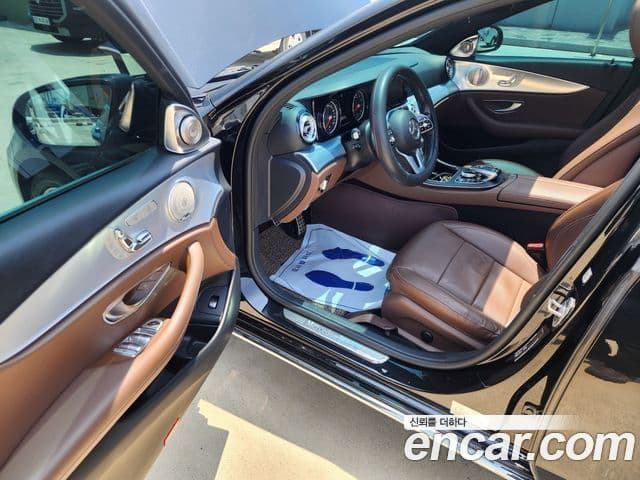 Mercedes-Benz E-Class 2019 — Şəkil 11/20