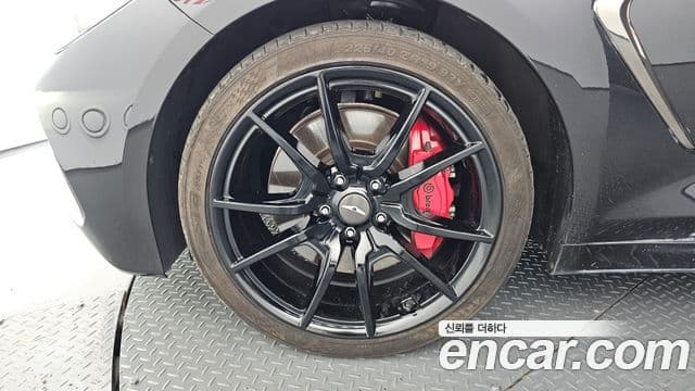 Genesis G70 2019 — Photo 25/35