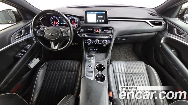 Genesis G70 2019 — Photo 13/35