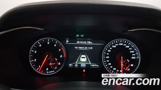 Genesis G70 2019 — Photo 8/35